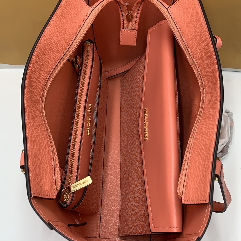 MICHAEL KORS 
Maisie Large Pebbled Leather 3-in-1 Tote Bag SHERBERT SIGN… - Picture 10 of 16